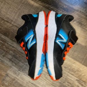 New Balance Boys Size 11 Wide